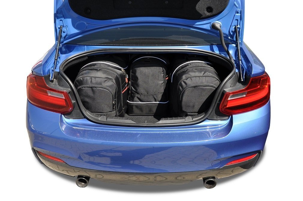 Se BMW 2 COUPE 2013-2021 CAR BAGS SET 4 PCS hos Dækbutikken - Dæk og Fælge